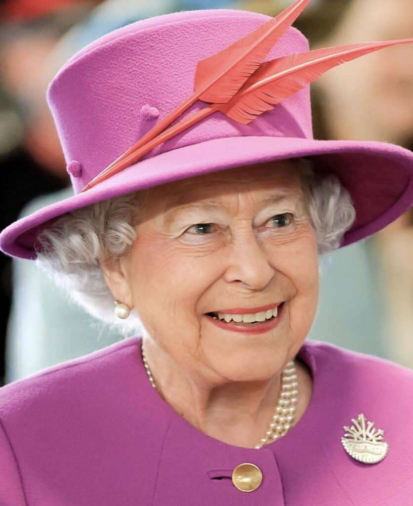 Elisabetta II dress code photo credits Wikipedia