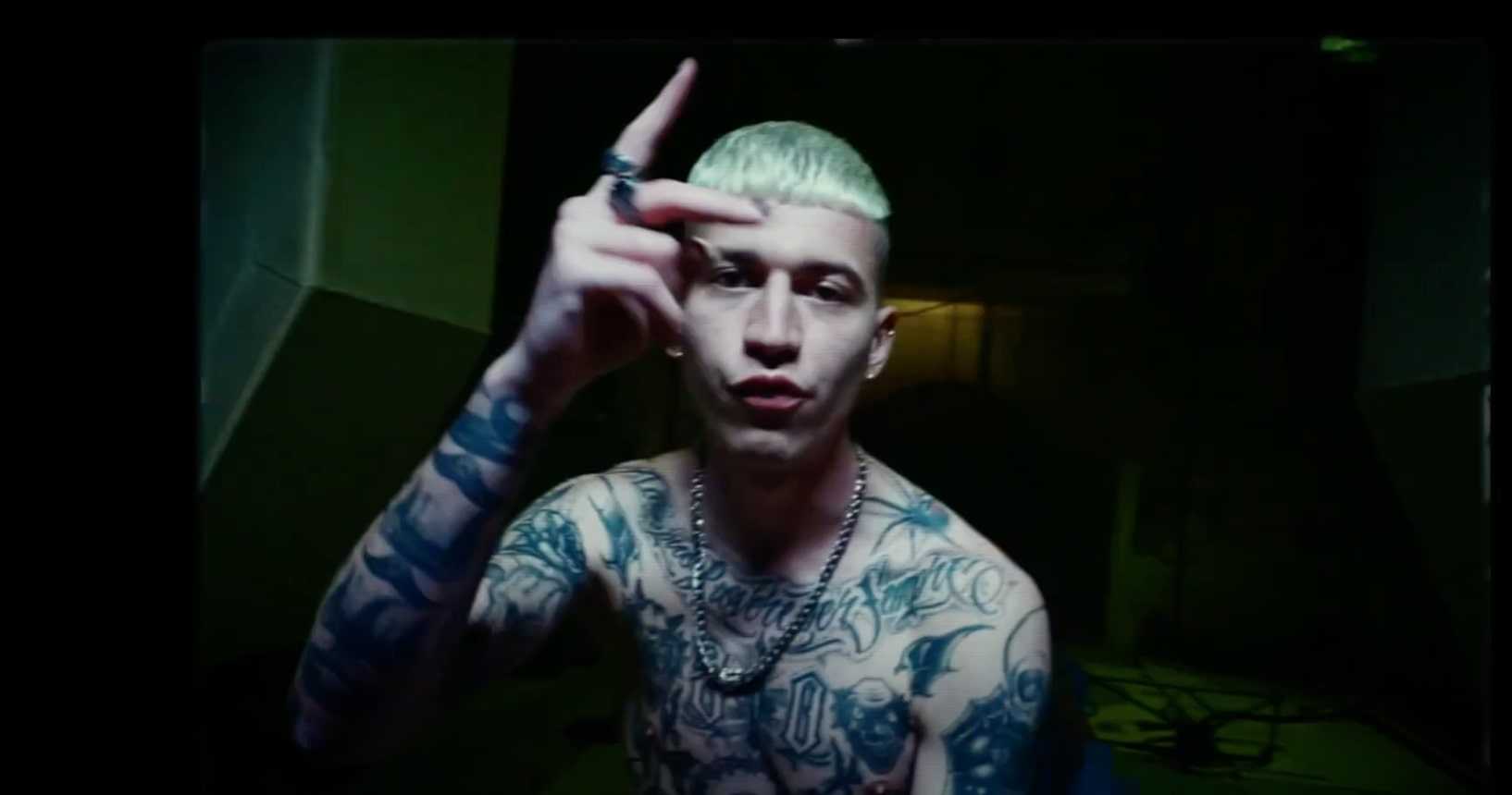 “Mattoni” presentato il video del brano di Achille Lauro nella colonna sonora della serie di Prime Video “Prisma” Mattoni, disponibile il video del brano di Achille Lauro nella colonna sonora della serie Prime Video Prisma