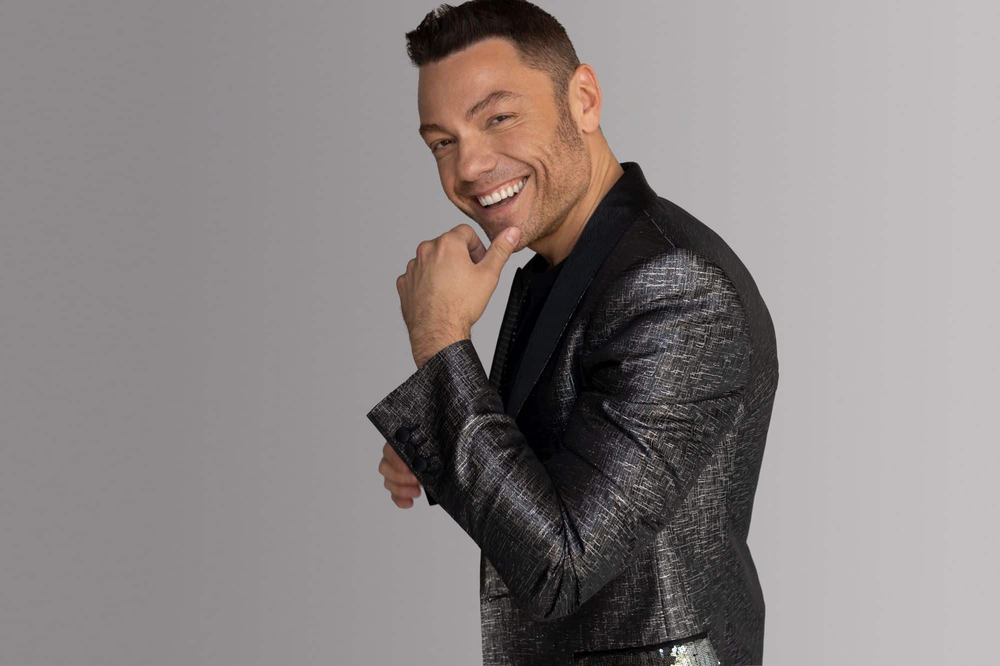 Tiziano Ferro, da venerdì ritorna con il nuovo singolo “La Vita Splendida” Tiziano Ferro il ritorno con il nuovo singolo "La Vita Splendida - Ph © Walid Azami