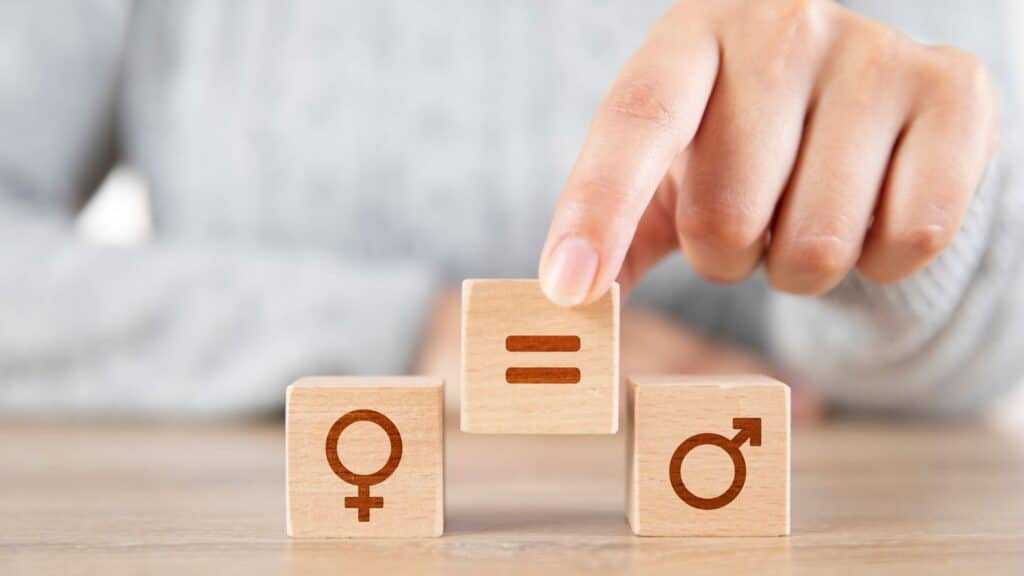 Gender Gap, in UE le donne guadagnano il 13% in meno degli uomini gender gap ue