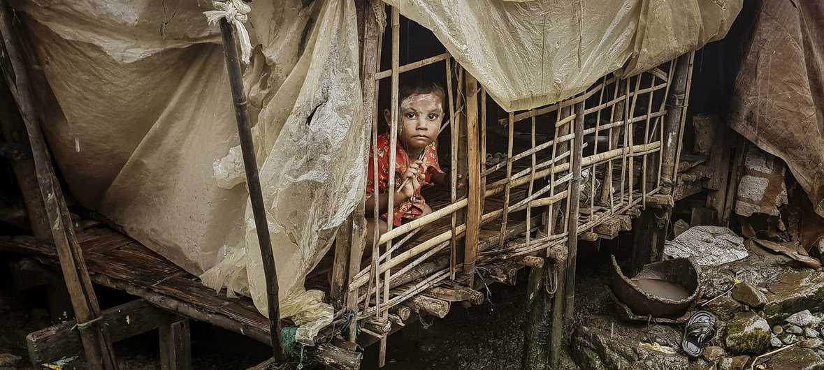 Myanmar, elicottero militare bombarda una scuola: 13 morti myanmar elicottero scuola