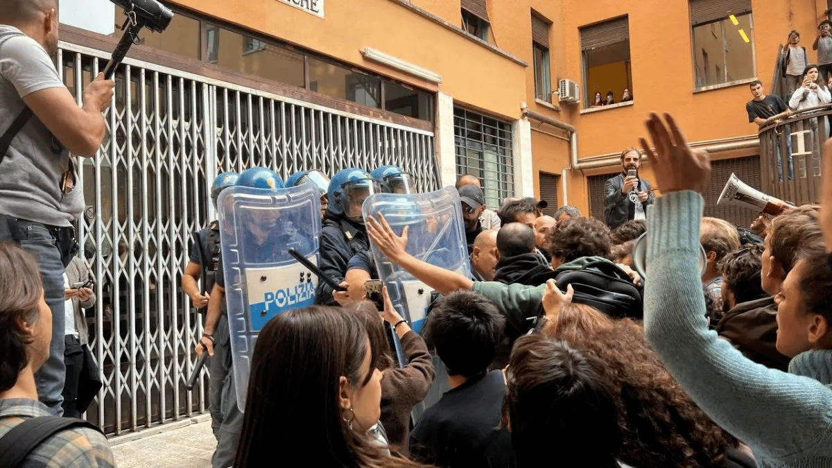 Sapienza: scontri e manganellate sugli studenti