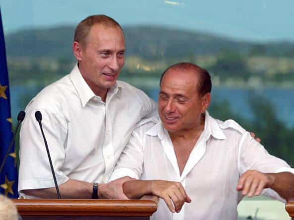Berlusconi: “Ho riallacciato i rapporti con Putin”, ma Forza Italia smentisce