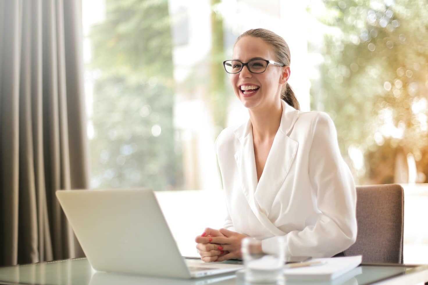 Cosa serve per essere online in modo professionale alle aziende