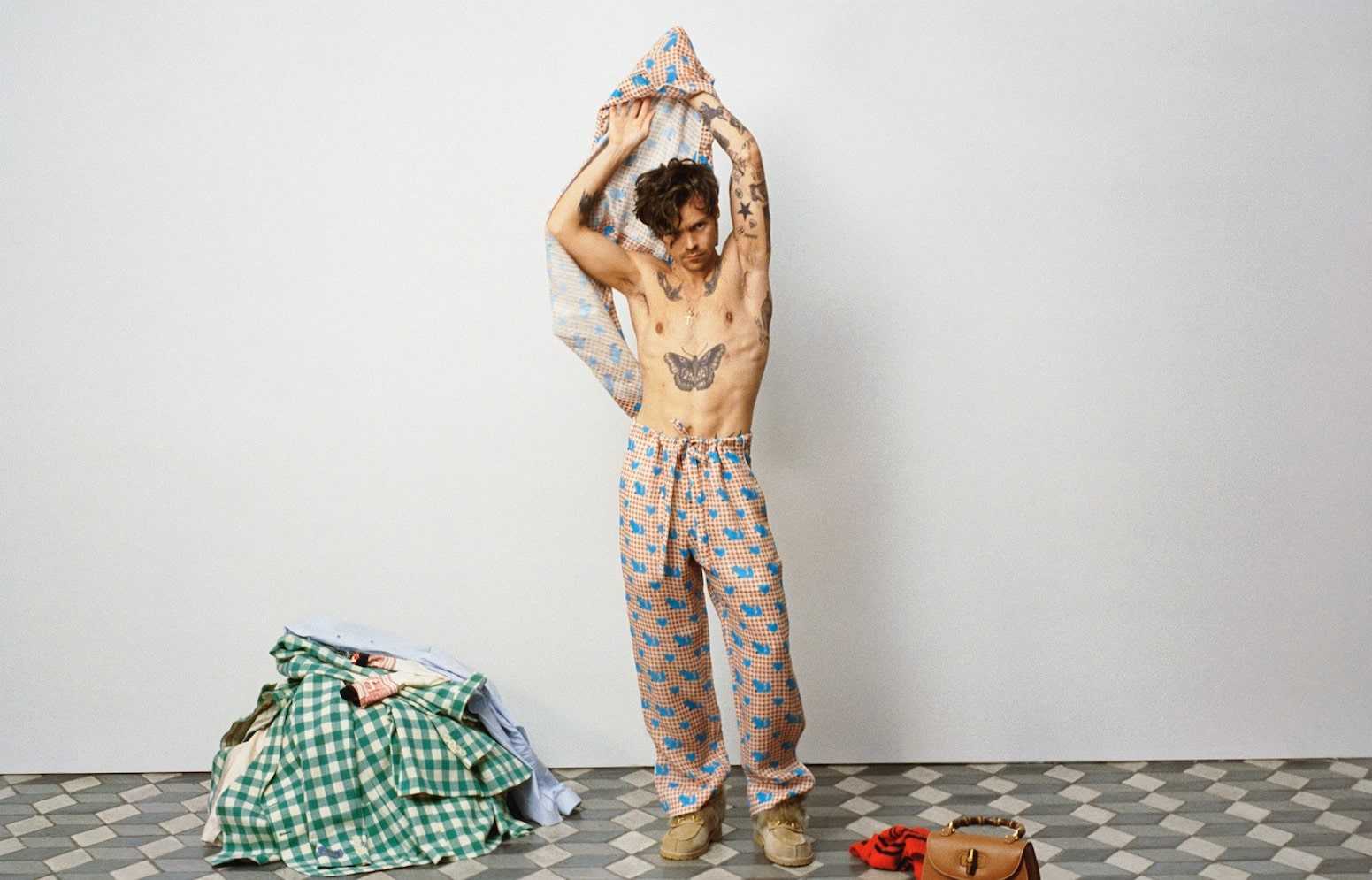 Gucci: esce la nuova collezione HA HA HA con Harry Styles