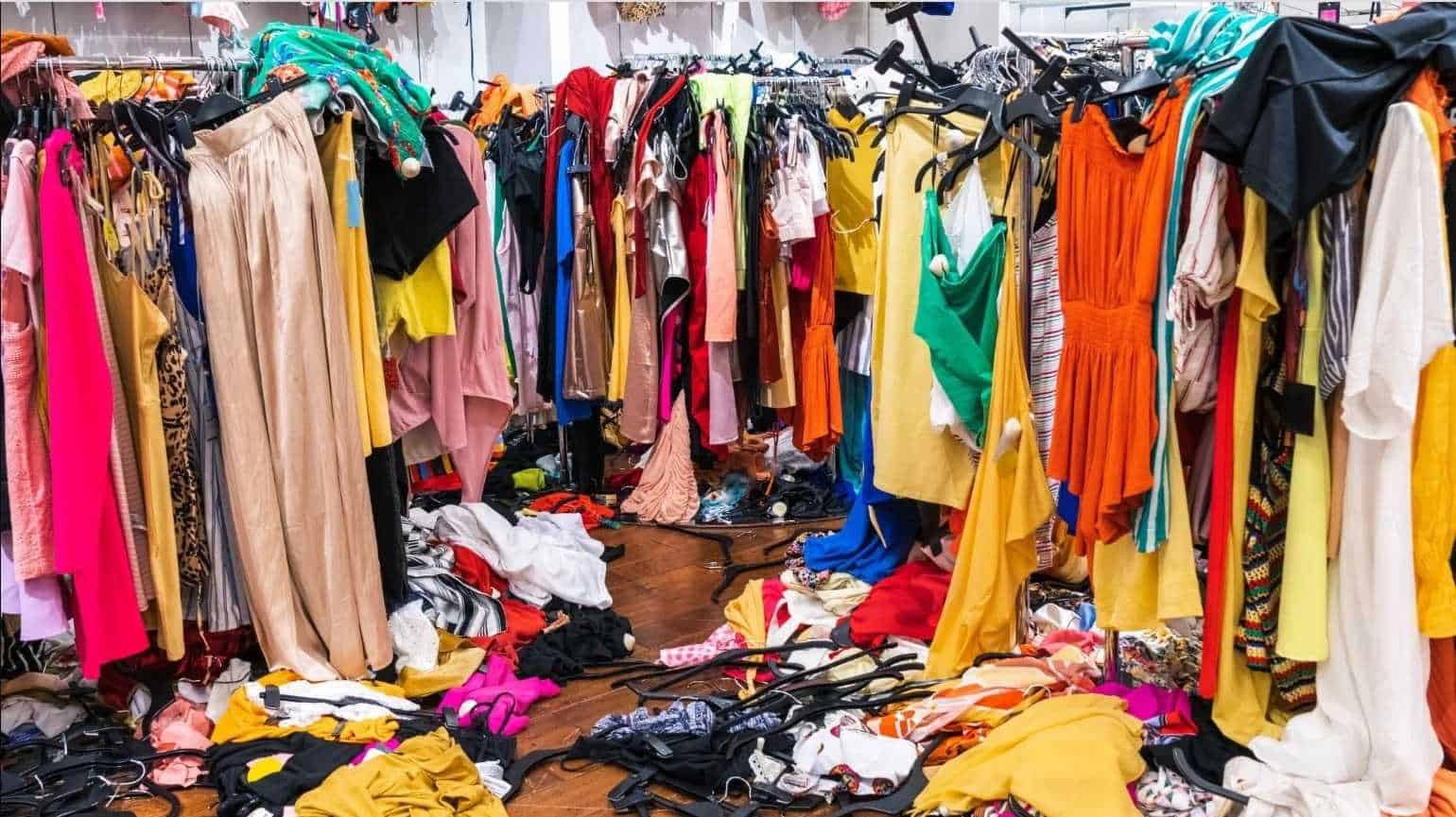 Ultra Fast Fashion: dannosa per l’ambiente e per la salute? Ultra Fast Fashion - Photo Credits Bamboo and Green