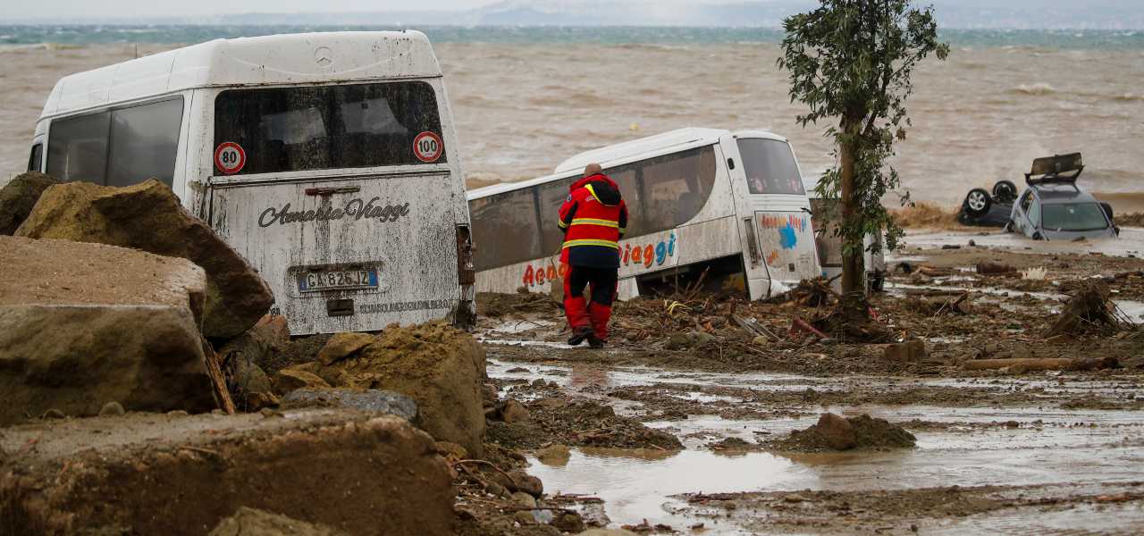 Alluvione Ischia, recuperate 7 vittime. Meloni: “Dal governo risposta immediata”