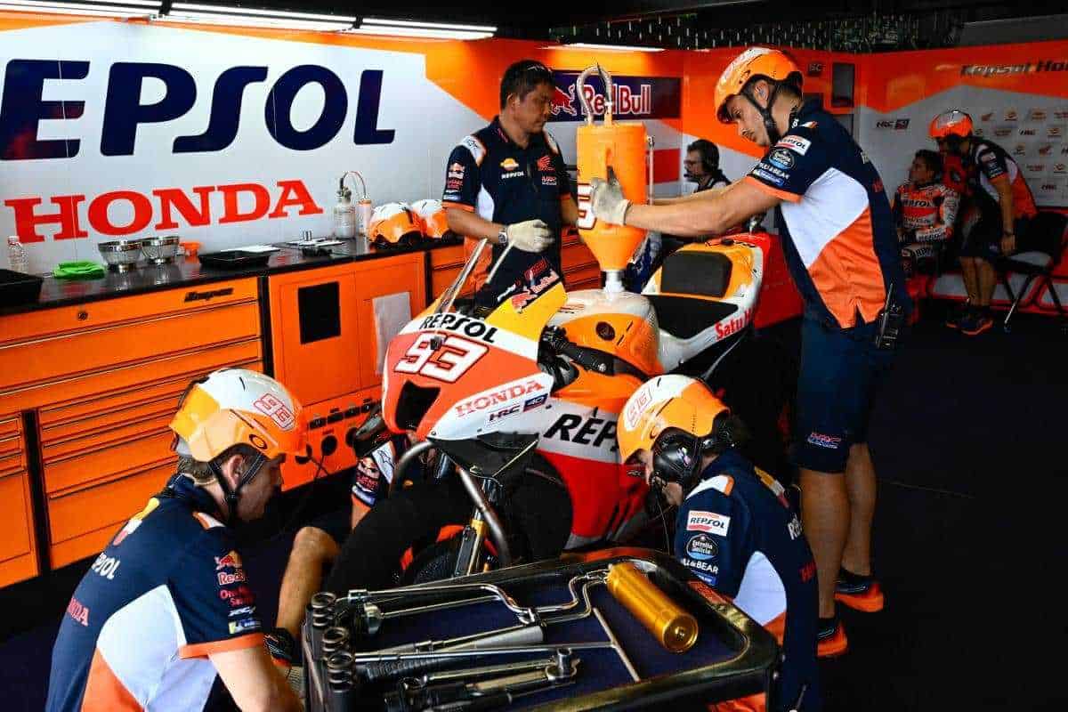 Honda, un anno negativo: “Ma in SBK stiamo migliorando…”