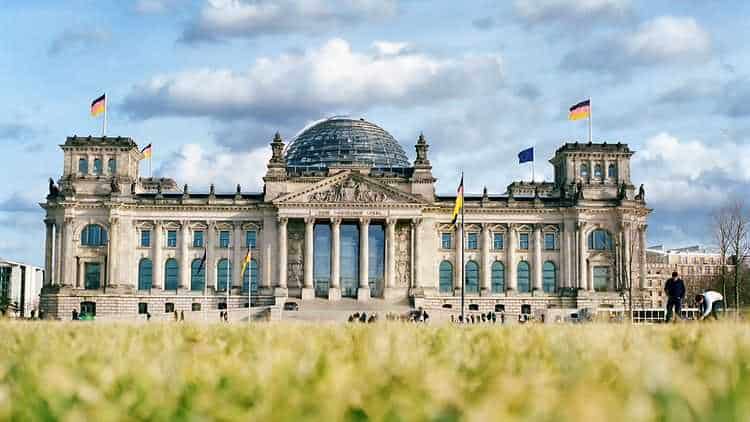 Germania, smantellato gruppo terroristico di estrema destra: preparavano un golpe