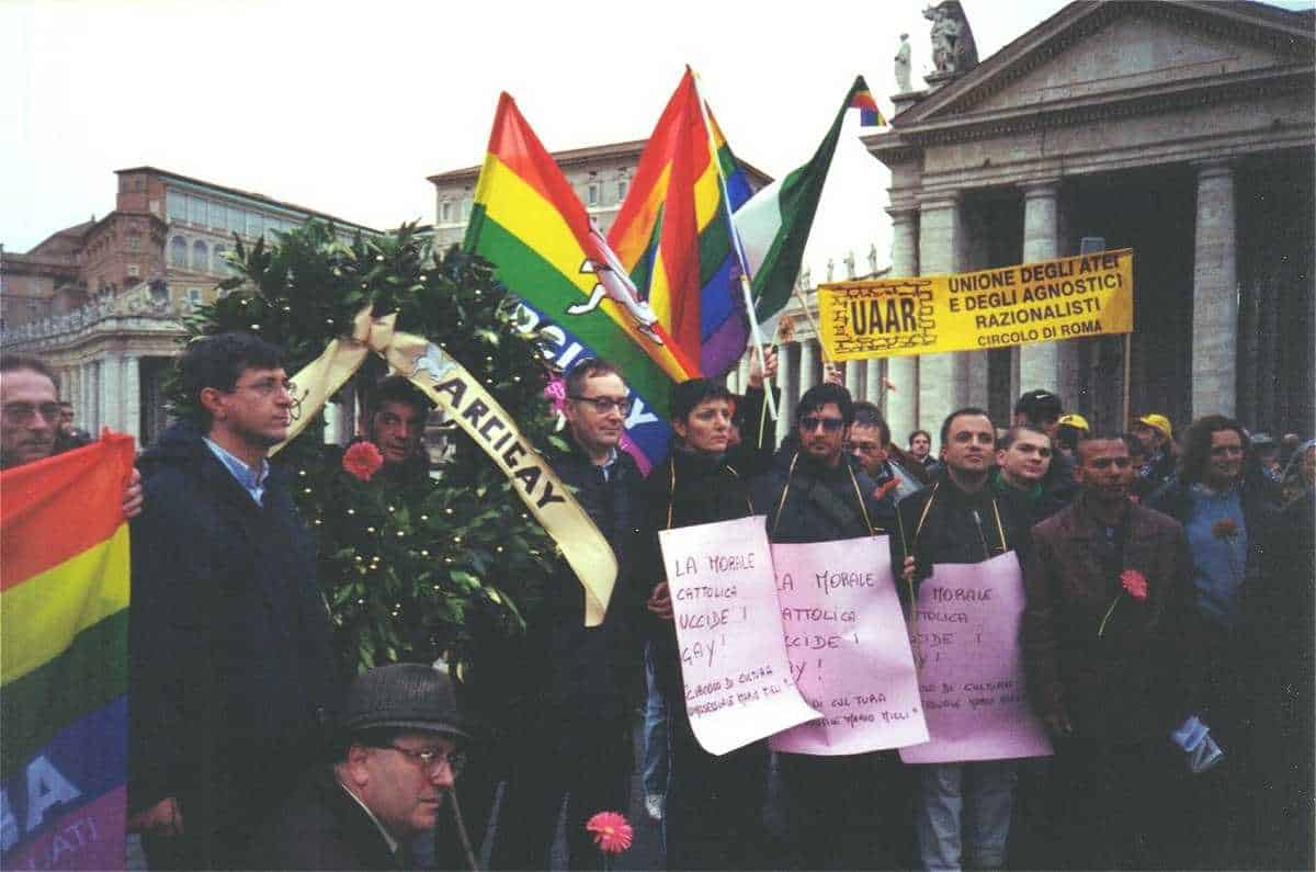 Chi è Alfredo Ormando: in piazza il ricordo del corpo ribelle Manifestazione a Alfredo Ormando - photo credits: web