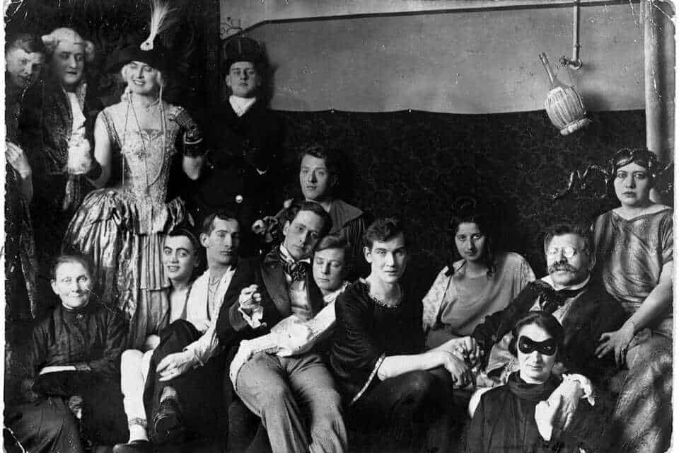 Magnus Hirschfeld prima dell'omocausto a una festa in maschera - photo credits: web