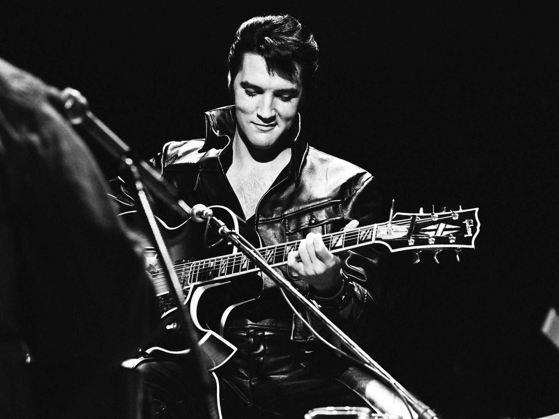 Elvis Presley, tutte le hit del re del rock’n’roll