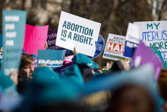 Stati Uniti, si scende in piazza per il diritto all’aborto