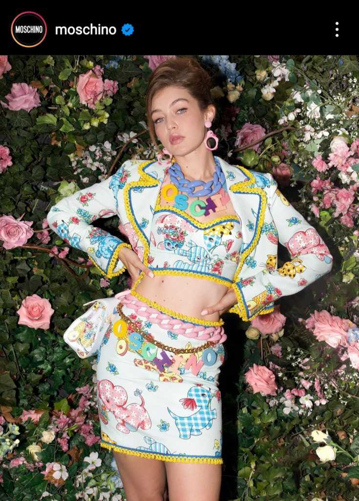 Tailleur 2023, Moschino