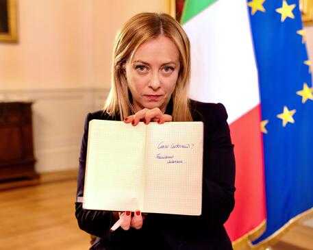Meloni: “Coi soldi delle accise abbiamo tagliato le tasse sul lavoro” Photo Credits:ansa.it