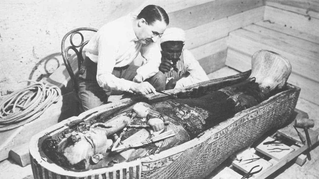 100 anni dall’apertura della tomba di Tutankhamon, era il 1923 Howard Carter scopre la tomba di Tutankhamon, 1923