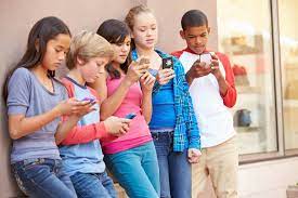 Controllare il telefono dei propri figli: consigli e tecniche