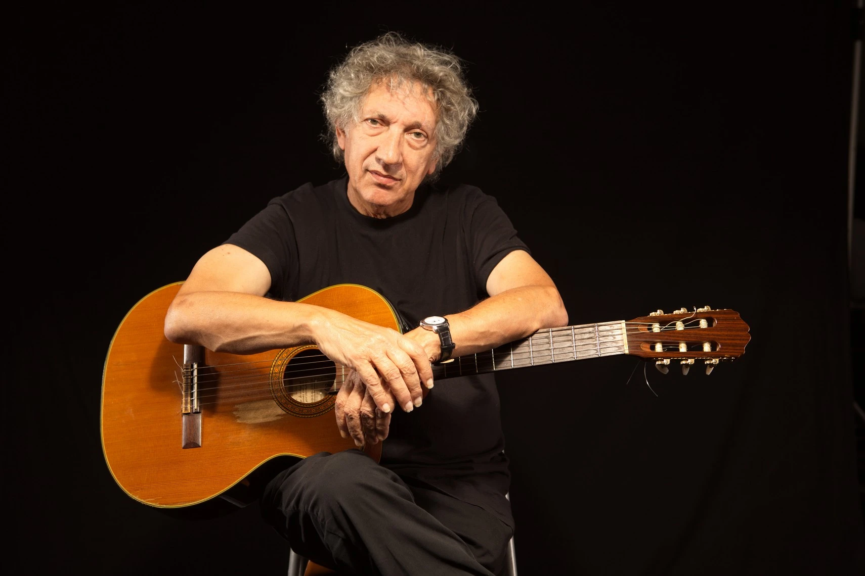 Eugenio Bennato, il cantautore napoletano che ha promosso la Taranta a suon di musica eugenio bennato ph credits https://meiweb.it/2020/07/31/eugenio-bennato-in-festival-a-napoli/