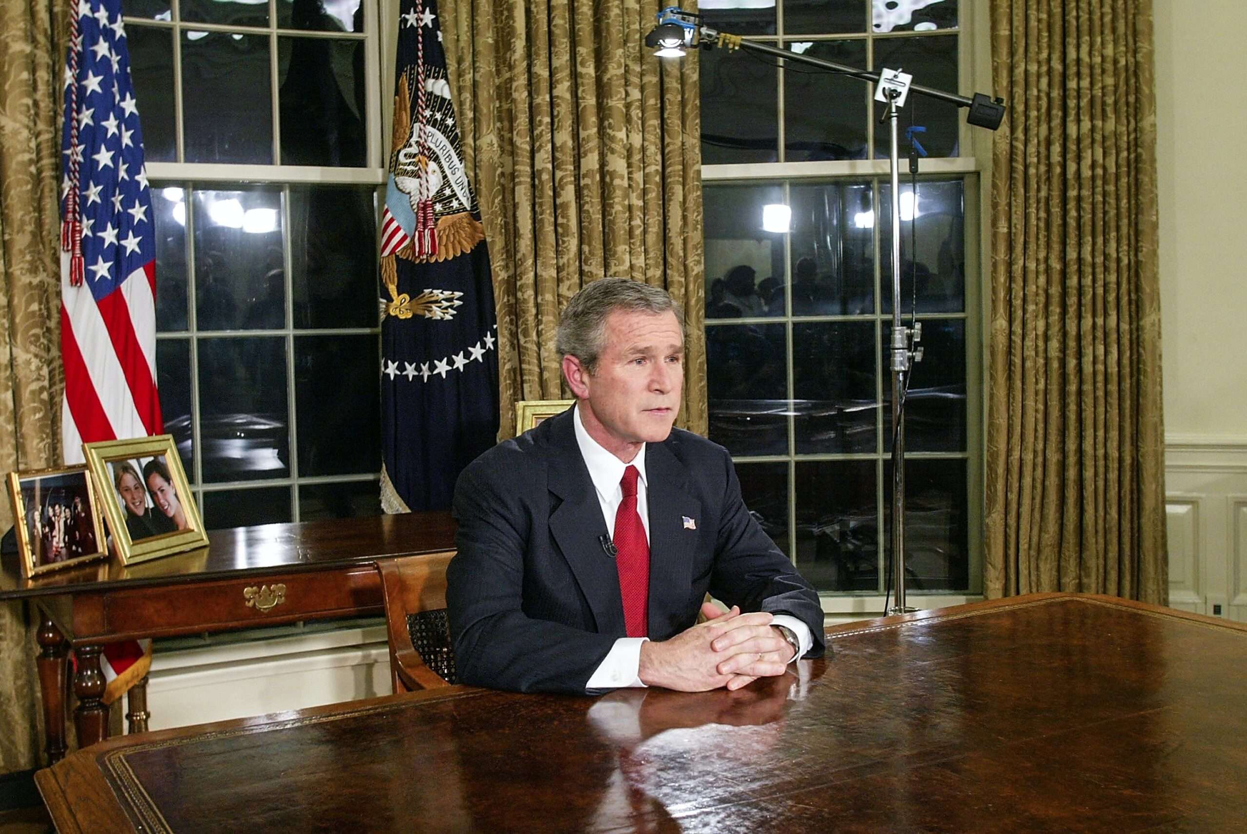 Invasione Iraq 2003, funzionari CIA si confidano: Bush “bugiardo” George W. Bush - Ph Credit theintercept.com