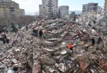 Un edificio crollato per il terremoto a Kahramanmaras (Getty Images, foto via CNBC.com)