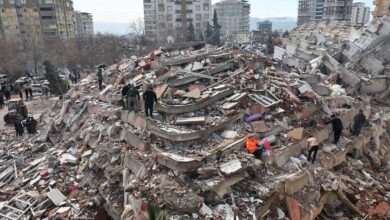 Un edificio crollato per il terremoto a Kahramanmaras (Getty Images, foto via CNBC.com)