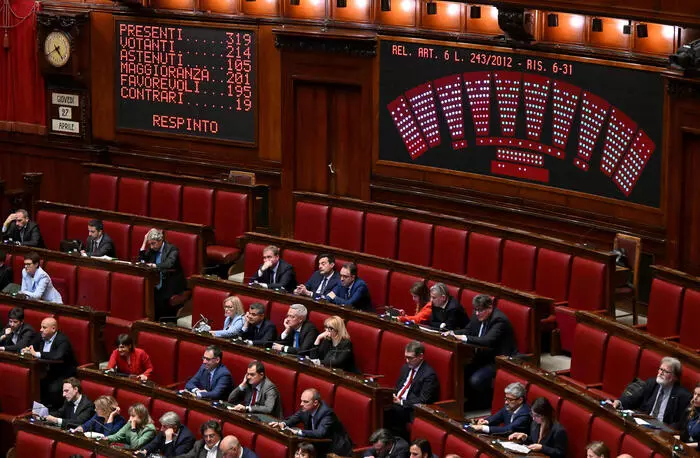 La Camera boccia il Def, corsa contro il tempo per rivotarlo