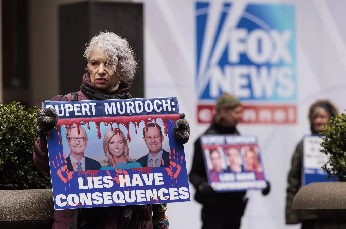 False accuse sulla vittoria rubata a Trump nel 2020, Fox News paga maxi risarcimento di 787,5 milioni di dollari