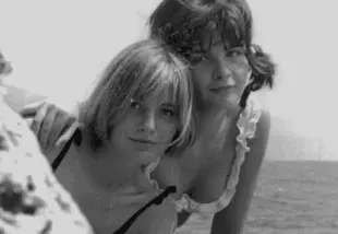 Agnes e sorella Catherine Spaak