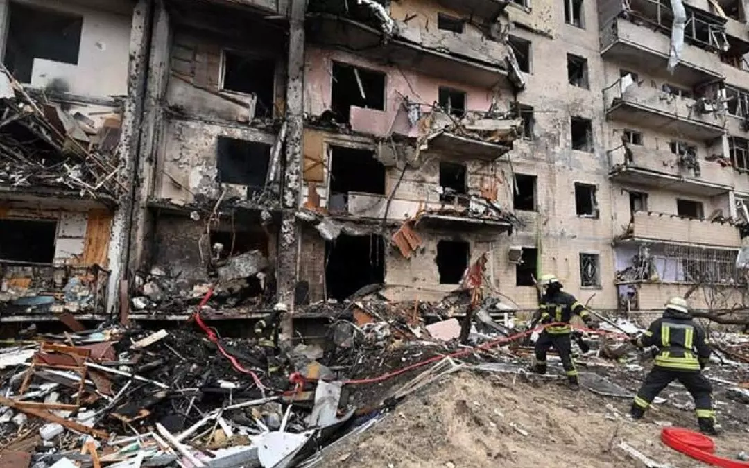 Missili russi su ospedale pediatrico a Kiev, Ue: “Crimini di guerra”