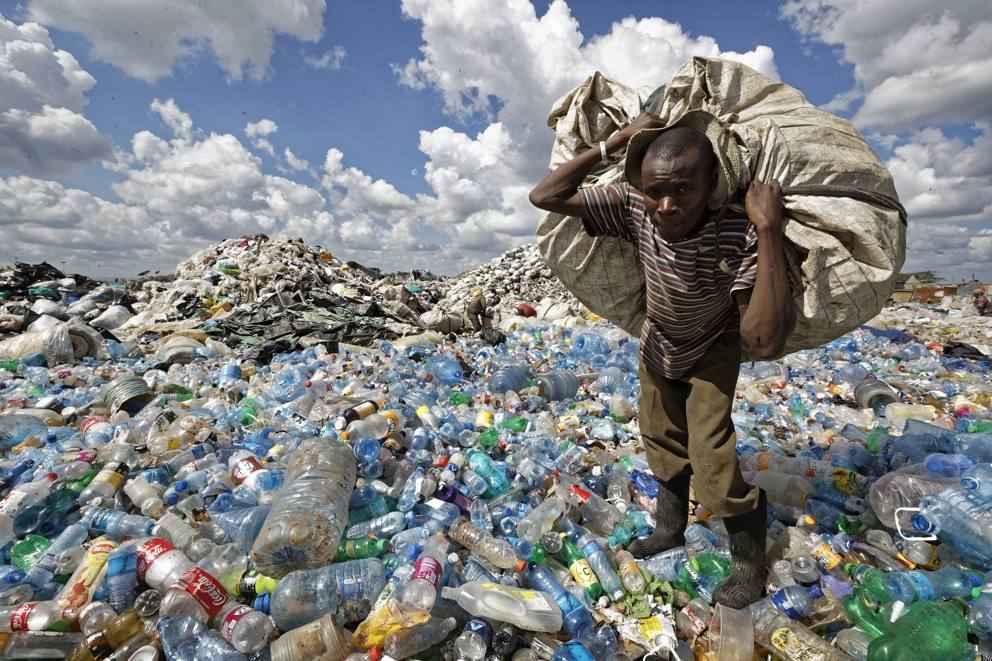 Allarme plastica, il Wwf mette in guardia: “Stiamo superando il limite planetario”