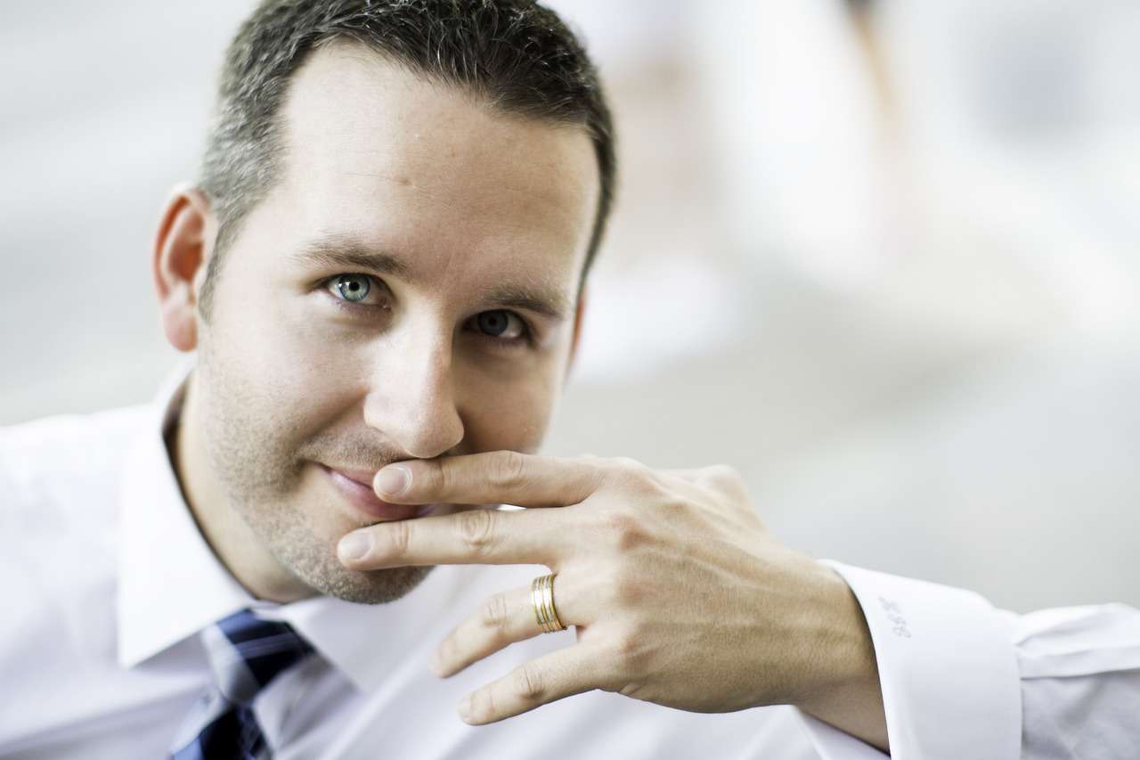 Anelli da uomo: 5 consigli per scegliere quelli giusti