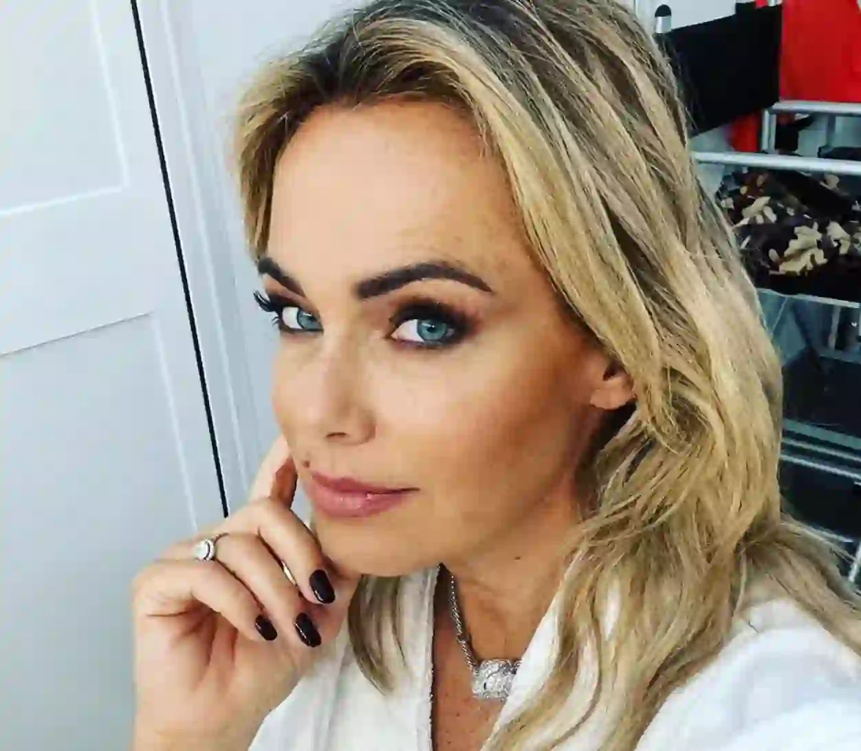Sonia Bruganelli, la risposta alle critiche con lo sfogo su Instagram Sonia Bruganelli, lo sfogo su Instagram