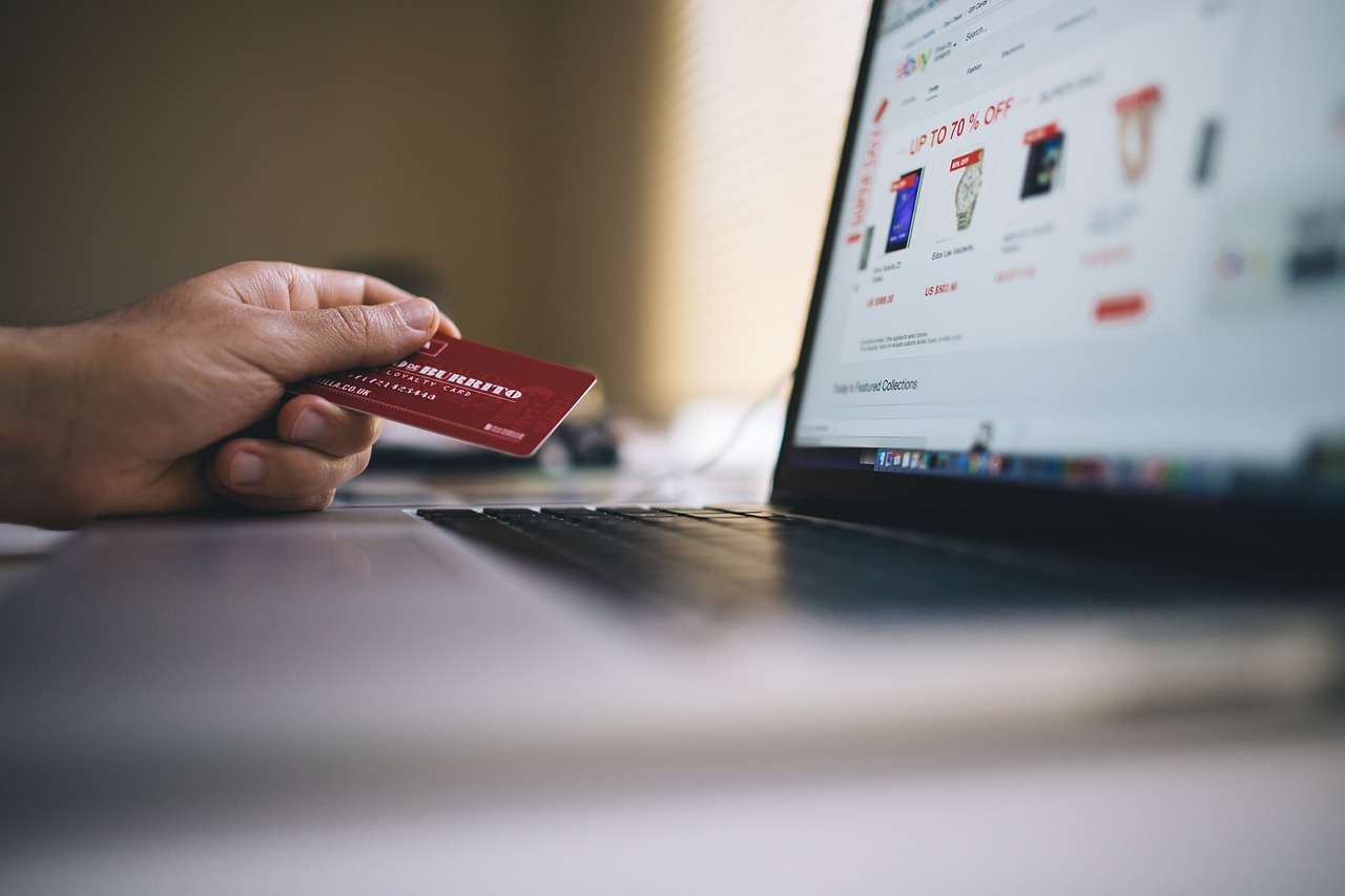 Come gestire al meglio un ecommerce, dalla logistica alle spedizioni Come gestire al meglio un ecommerce, dalla logistica alle spedizioni
