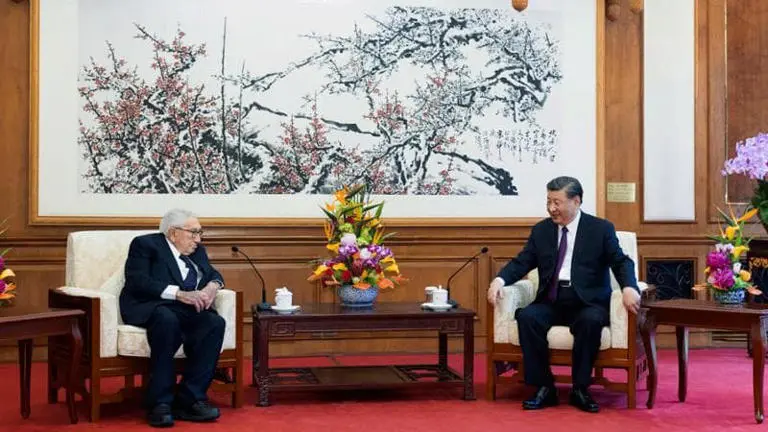 Kissinger in Cina: accolto come un “amico” da Xi Jinping