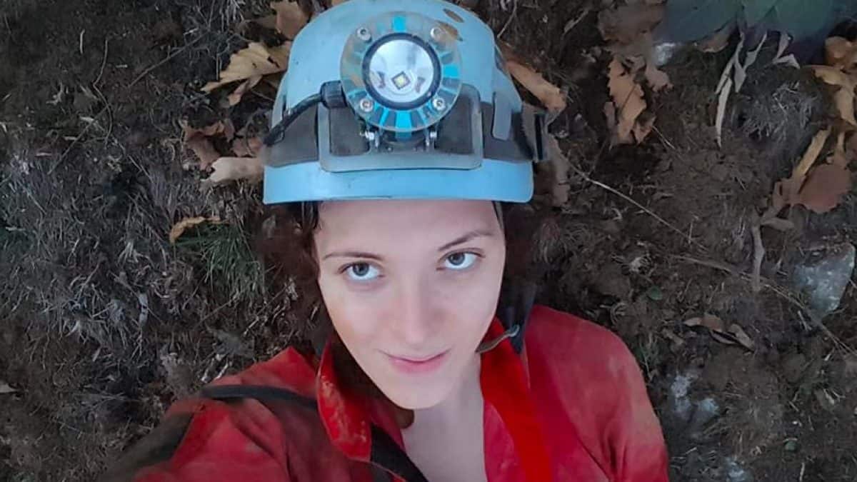 Chi è Ottavia Piana, la speleologa intrappolata a 150 metri di profondità: come sta e la situazione salvataggio