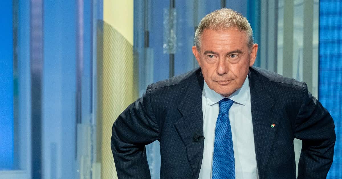 Picchi del 70% sui voli, il governo annuncia l’intervento sui prezzi dei biglietti