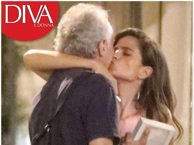 Marco Travaglio bacia Veronica Gentili e impazza il gossip, chi è la giornalista