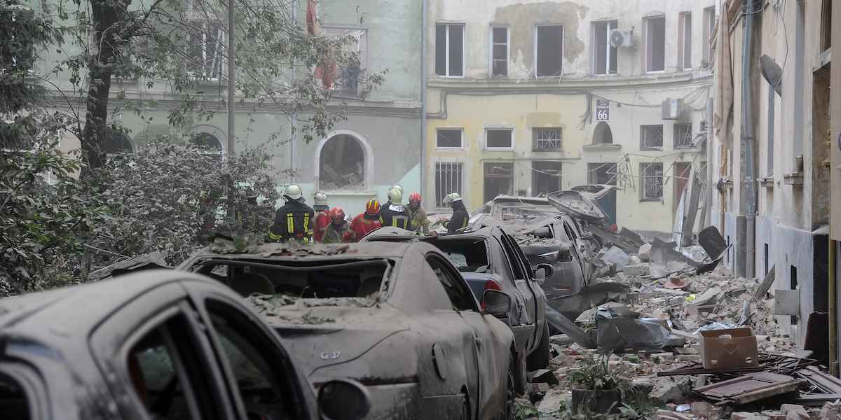 Missili russi nella notte sull’Ucraina, colpite abitazioni a Leopoli e Lutsk