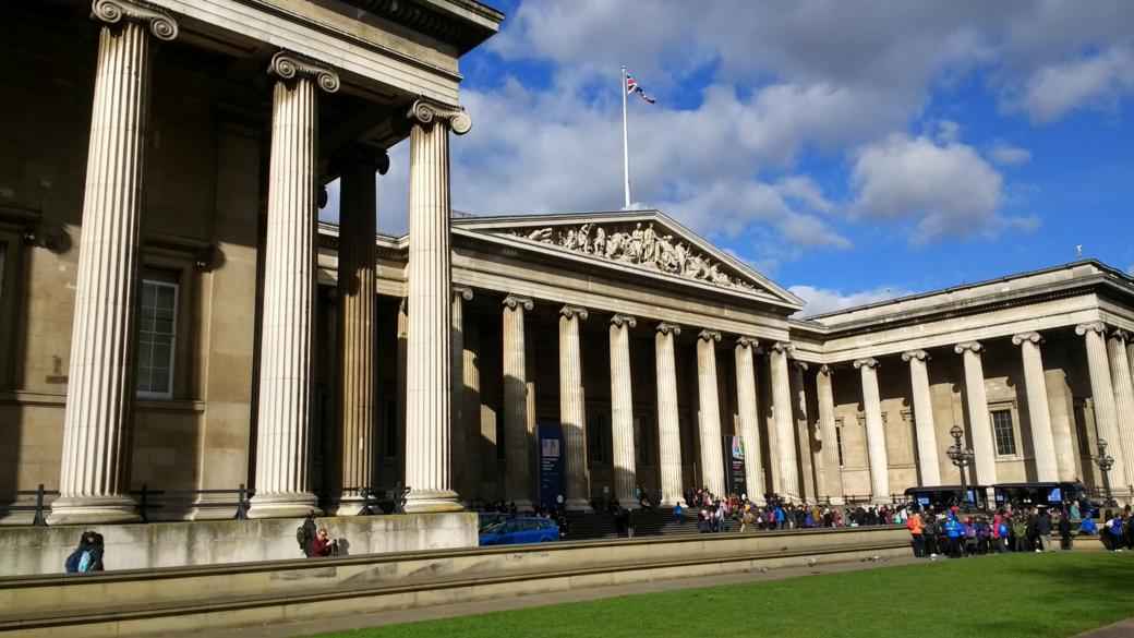 Questo è l'Inizio della Fine British-Museum-exterior_11zon