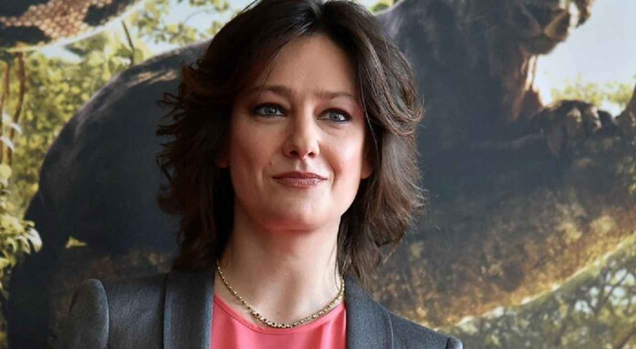 Giovanna Mezzogiorno debutta come regista e parla del body shaming di cui è stata vittima: ”Criticata per il mio peso”