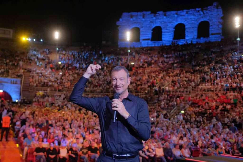 "Arena Suzuki dai 60 ai 2000", il cast completo dello show condotto da Amadeus