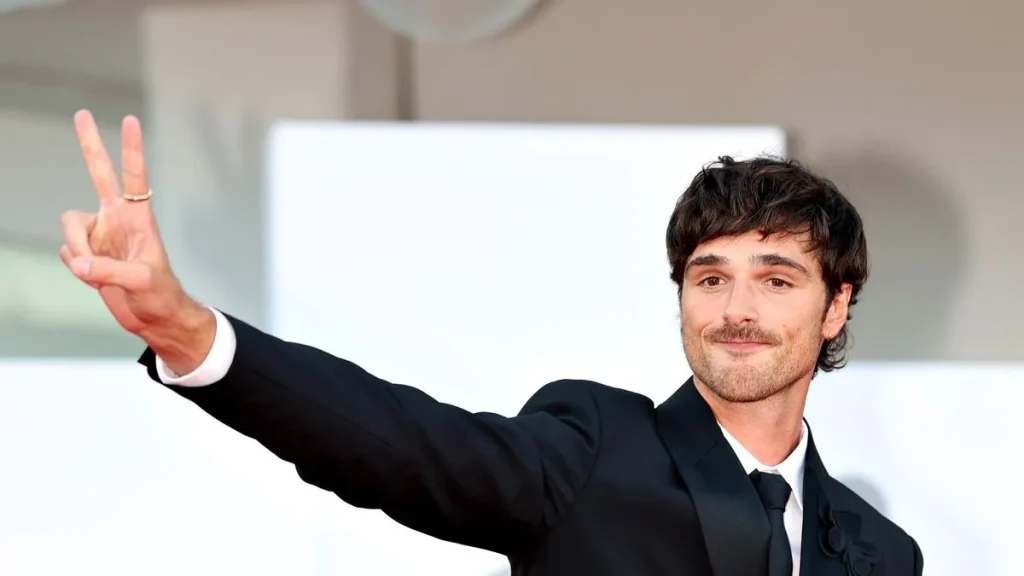 Jacob elordi a Venezia 80 look sesta serata © Cosmpolitan