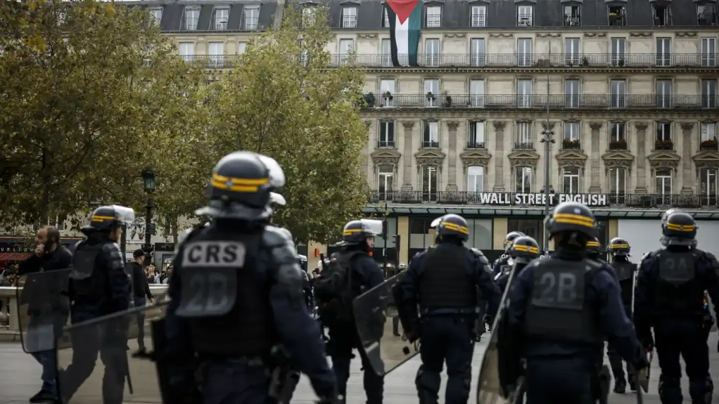 Allerta terrorismo in Europa, evacuati diversi aeroporti in Francia per allarme bomba