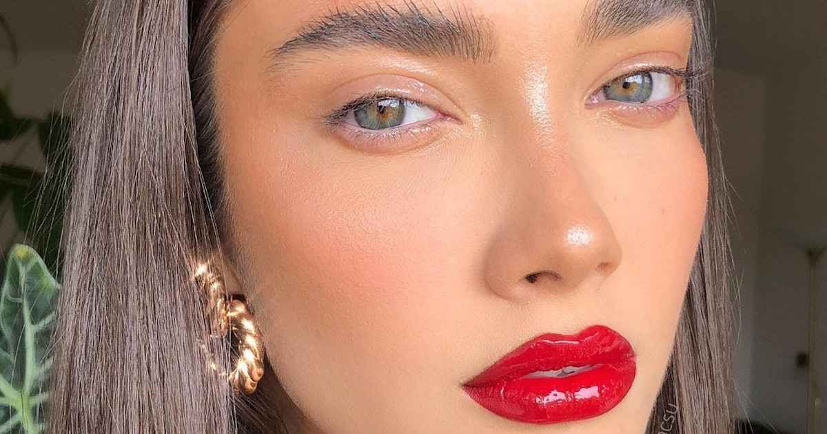 Le Latex lips saranno la nuova tendenza makeup dell’inverno 2023: ecco come realizzarle Latex lips