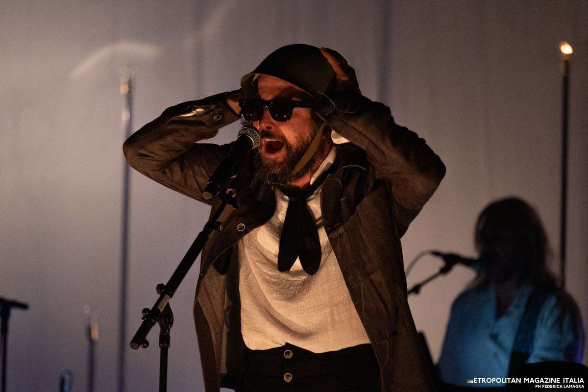 Vinicio Capossela al Teatro Augusteo di Napoli tra grazia e pericolo (photogallery) Vinicio Capossela live Teatro Augusteo 12.10.2023 - Ph © Federica Lamagra
