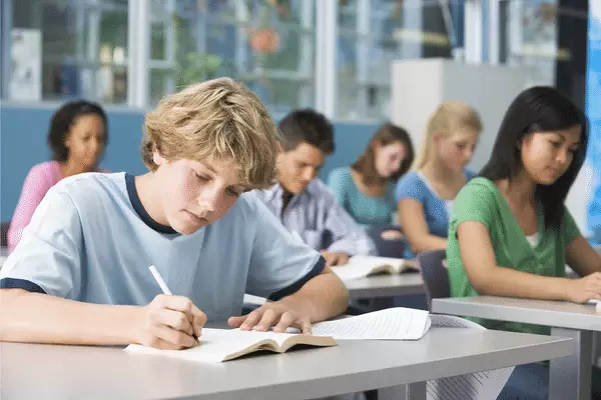 60 cfu: la corsa a ostacoli dei docenti 60 cfr la corsa ad ostacoli dei docenti