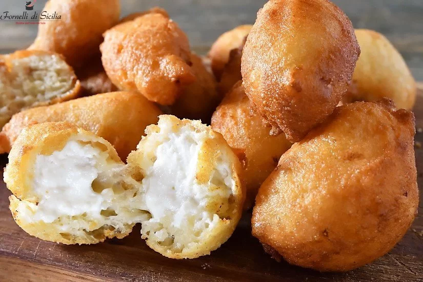 Perché a San Martino si mangiano le frittelle o “crispelle”: ricetta e tradizioni