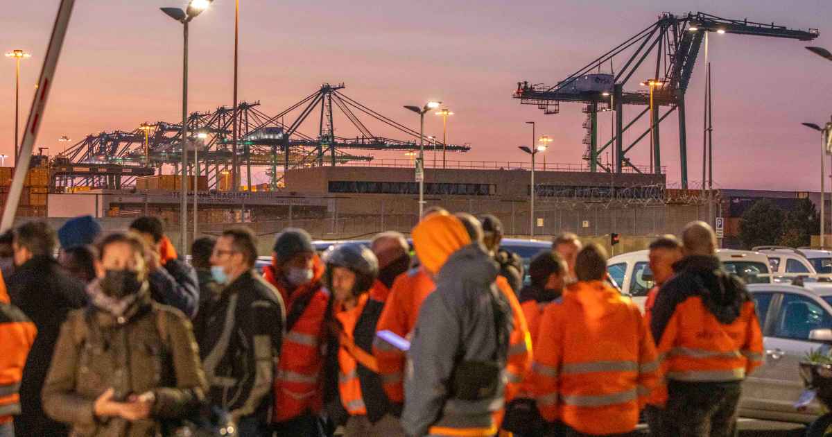 I lavoratori portuali di Genova, Barcellona, Sidney si rifiutano di caricare le navi con le armi per Israele