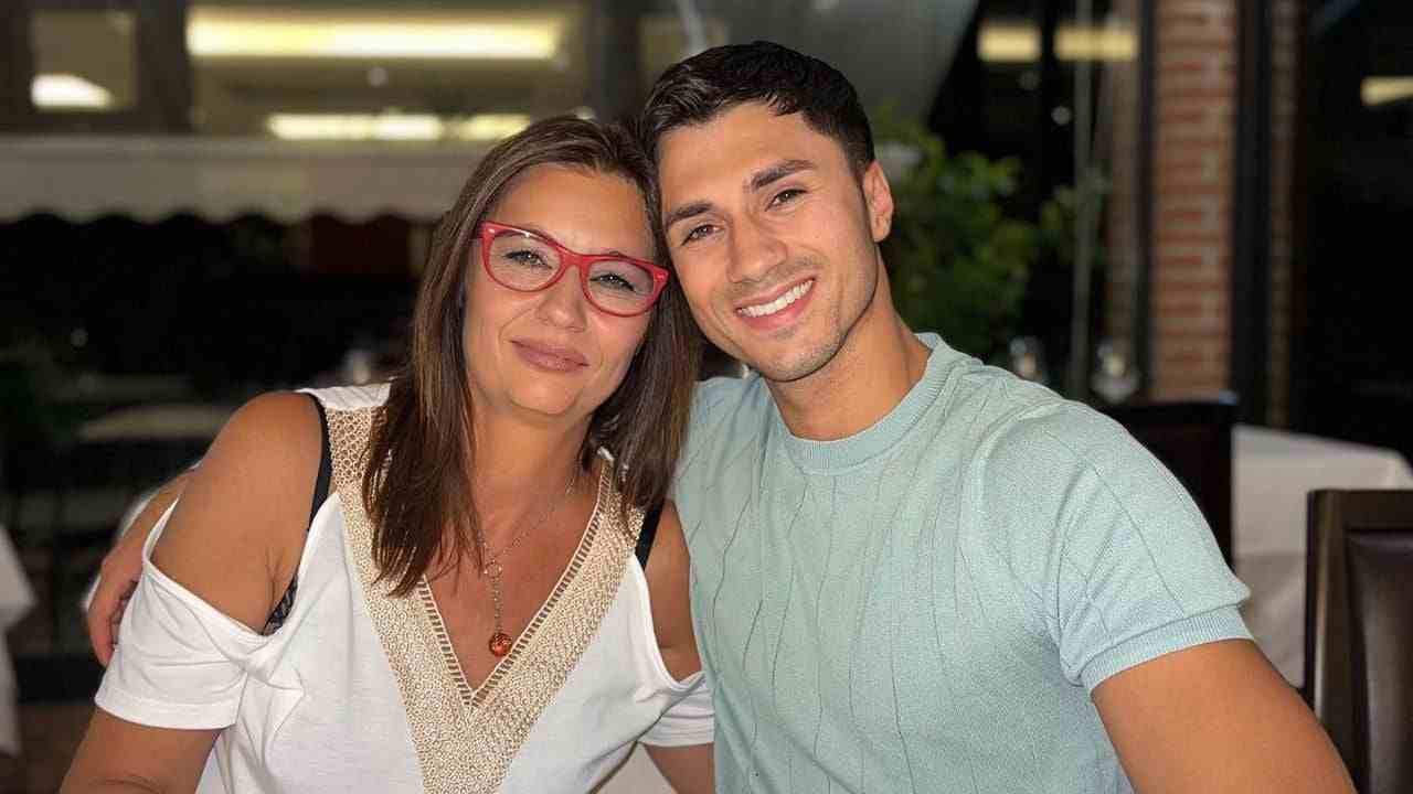 Chi sono i genitori di Mirko Brunetti e il business di famiglia: “Con mia madre il rapporto non è stato semplice”