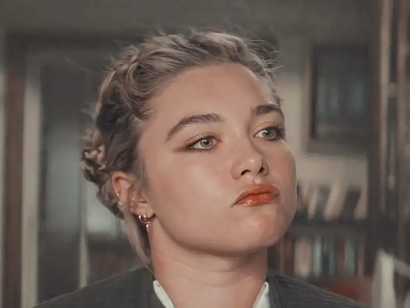 Florence Pugh © peakpx